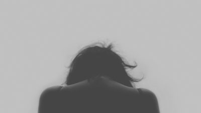 7 symptoms of postpartum depression to look out for